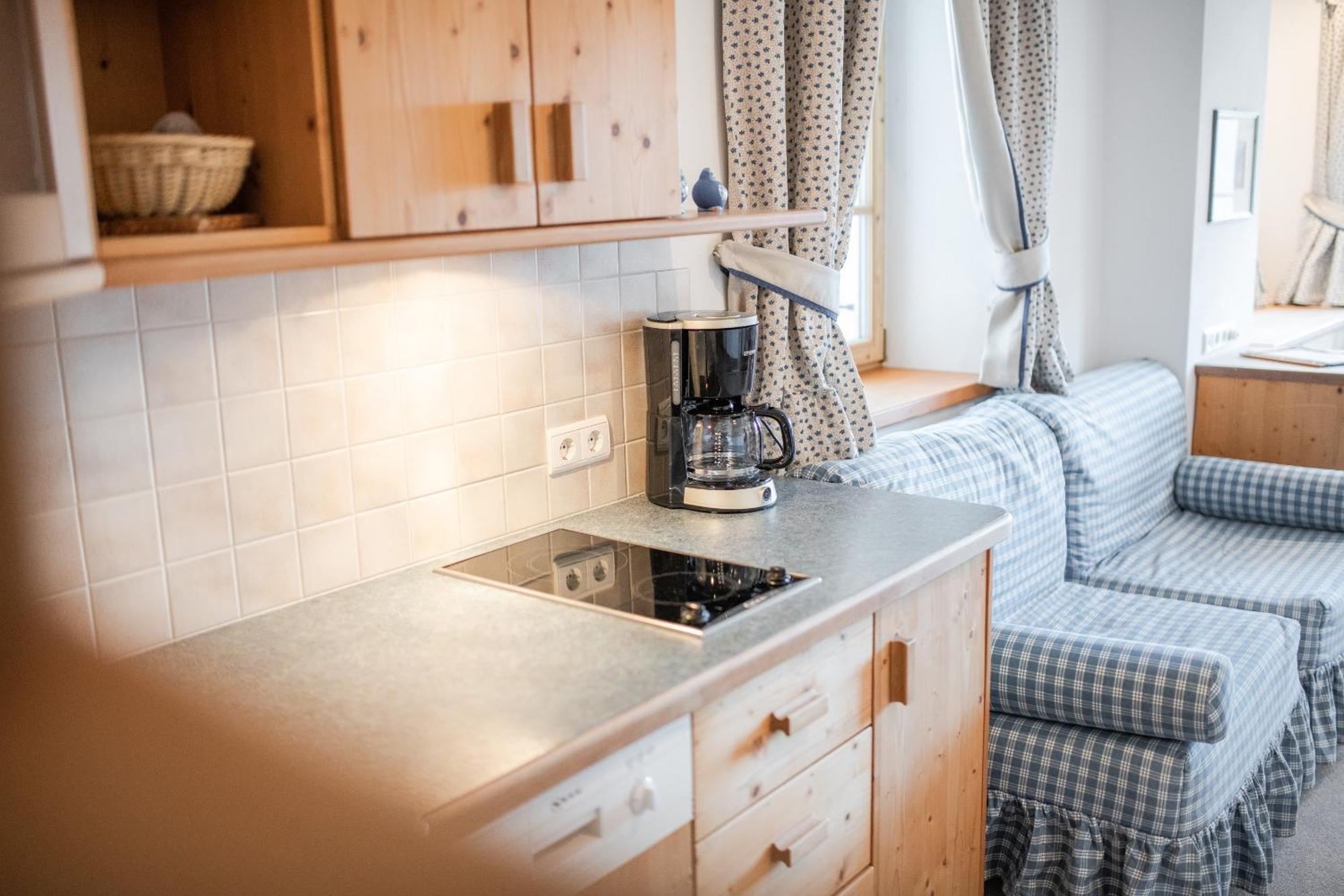 Huber Unterm Baum Apartment Lagundo Cameră foto