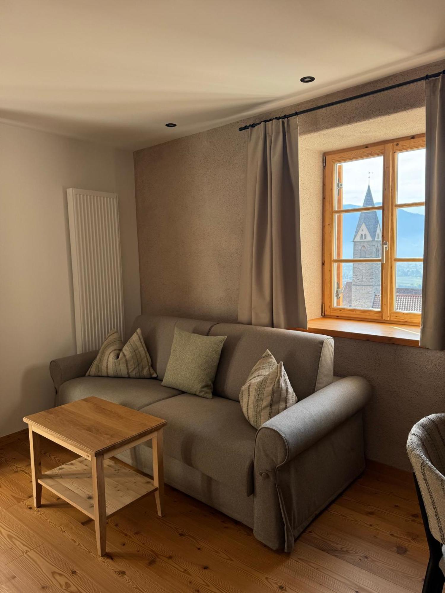 Huber Unterm Baum Apartment Lagundo Cameră foto