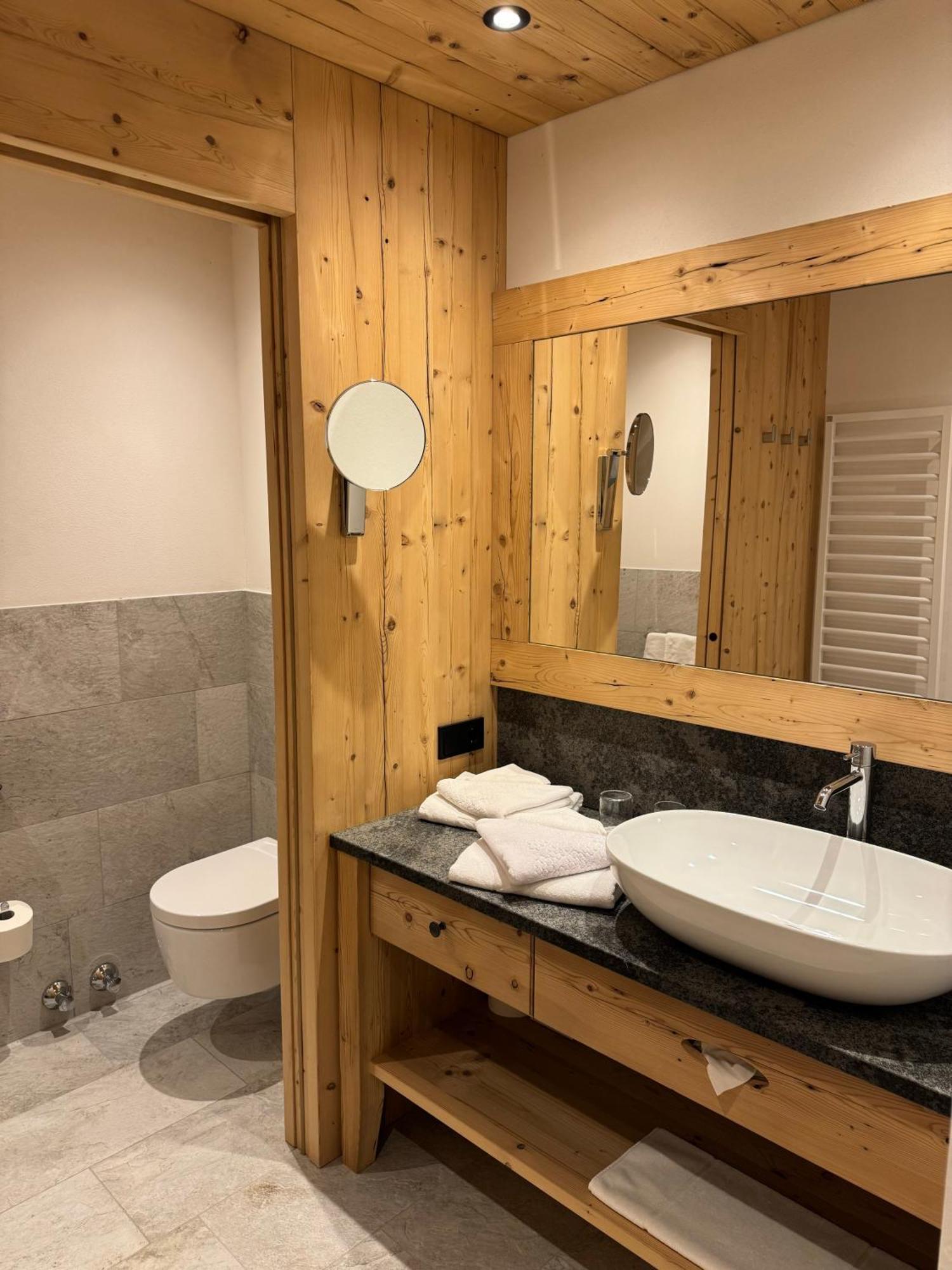 Huber Unterm Baum Apartment Lagundo Cameră foto